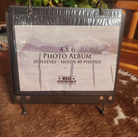 Coffee table photo album, holds 4"×6" photos - Picture 4 of 4